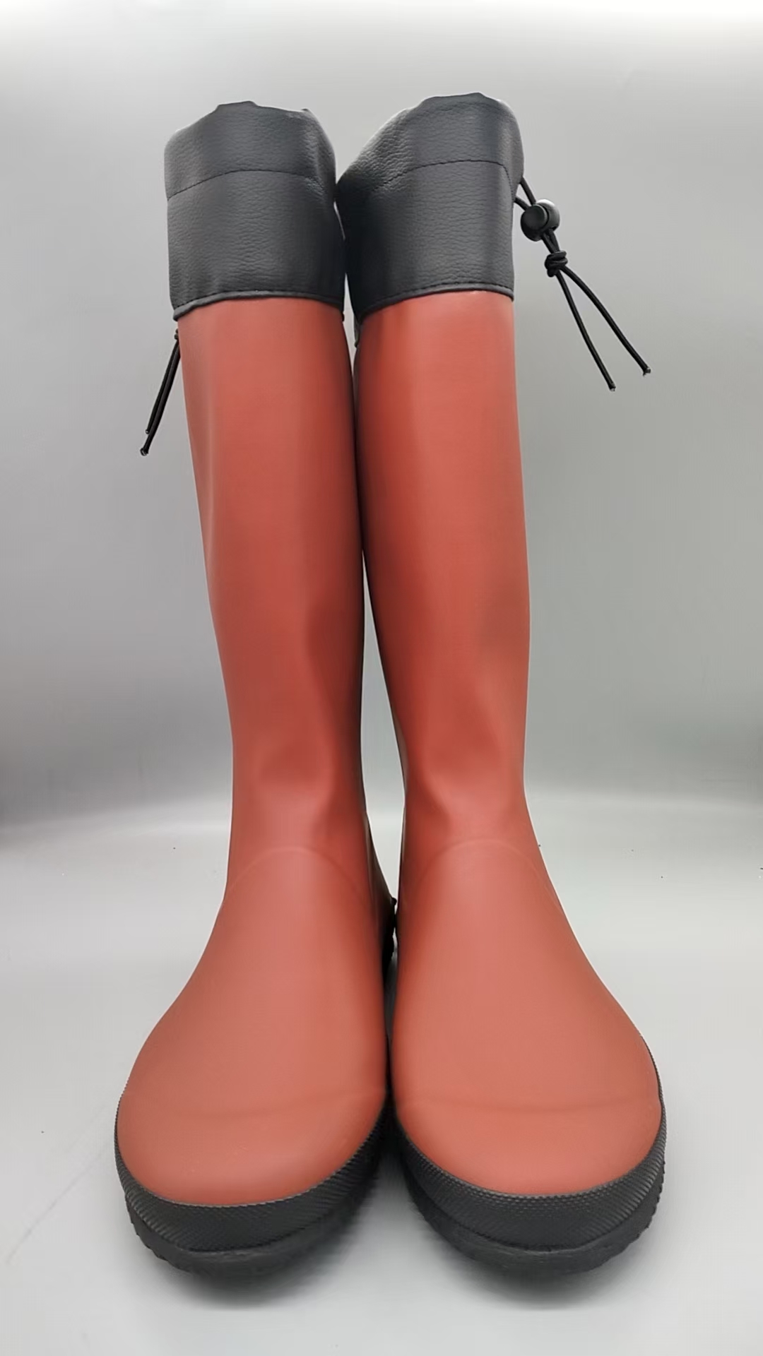 Botas de lluvia de látex con estilo para mujer